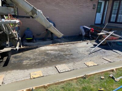 concrete-borders-and-wakway-installation